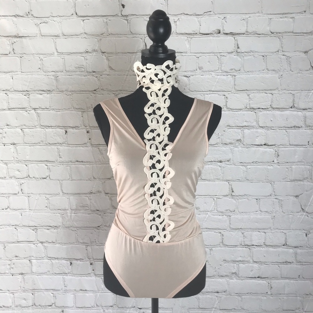 Gorgeous Lace Collar Bodysuit